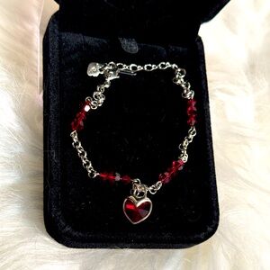 Swarovski crystal red heart bracelet/Silver chain Beautiful ❤️❤️